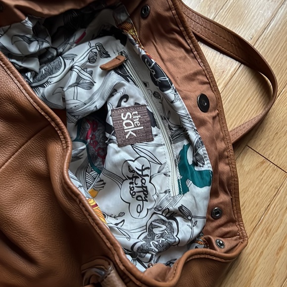 The Sac cognac Shoulder Bag - Picture 4 of 7